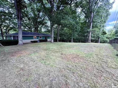 Exterior - 2625 E Lost Bridge Rd, Decatur, IL 62521 photo 5 of 6