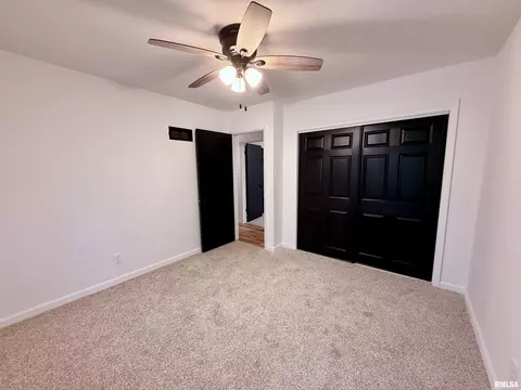 Bedroom - 2625 E Lost Bridge Rd, Decatur, IL 62521 photo 8 of 8
