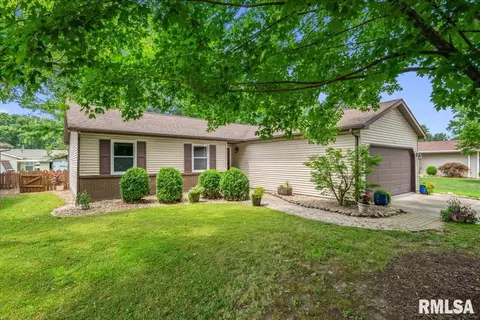 Exterior - 5253 Carlton St, Springfield, IL 62703 photo 1 of 7