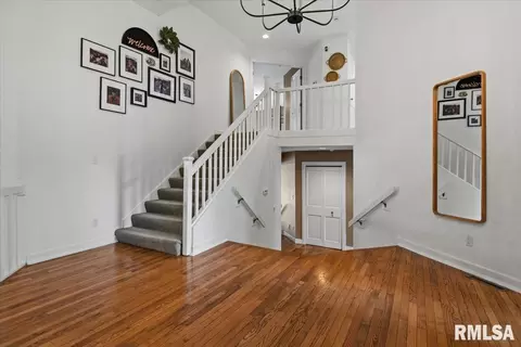 Entry Way - 3325 Collingwood Dr, Springfield, IL 62711 photo 1 of 3
