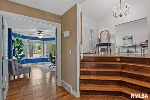 Entry Way - 3325 Collingwood Dr, Springfield, IL 62711 photo 3 of 3