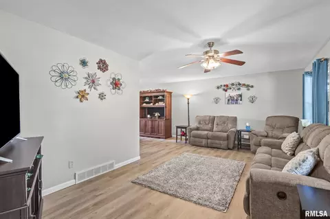 Other - 30 Danbury Dr, Springfield, IL 62704 photo 3 of 12