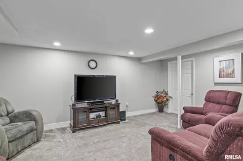 Other - 30 Danbury Dr, Springfield, IL 62704 photo 6 of 12