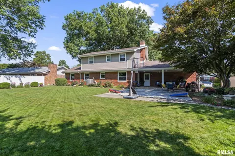 Exterior - 30 Danbury Dr, Springfield, IL 62704 photo 6 of 10