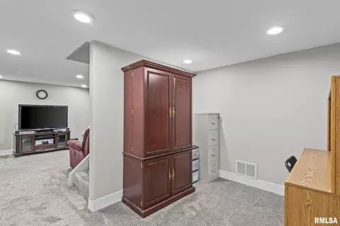 Other - 30 Danbury Dr, Springfield, IL 62704 photo 8 of 12