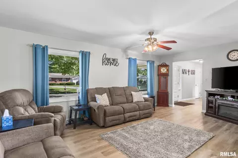 Other - 30 Danbury Dr, Springfield, IL 62704 photo 1 of 12