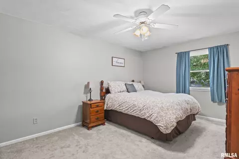 Bedroom - 30 Danbury Dr, Springfield, IL 62704 photo 2 of 9
