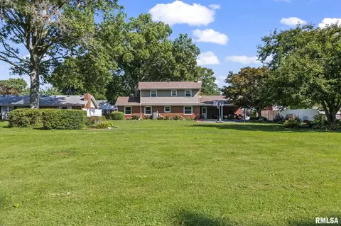 Exterior - 30 Danbury Dr, Springfield, IL 62704 photo 9 of 10