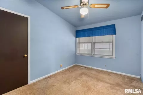 Bedroom - 1816 Grant St, Springfield, IL 62703 photo 4 of 5