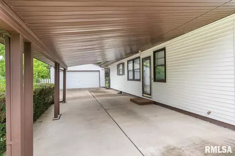 Exterior - 1816 Grant St, Springfield, IL 62703 photo 1 of 6