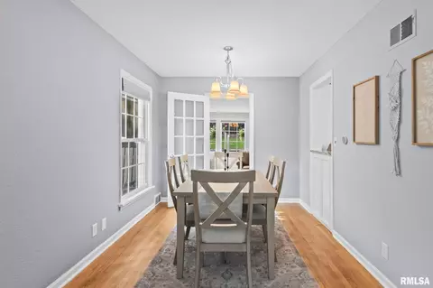 Dining - 14 Mclean Ln, Springfield, IL 62704 photo 3 of 3