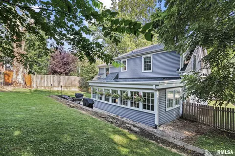 Exterior - 14 Mclean Ln, Springfield, IL 62704 photo 5 of 6