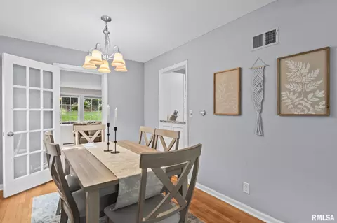 Dining - 14 Mclean Ln, Springfield, IL 62704 photo 2 of 3