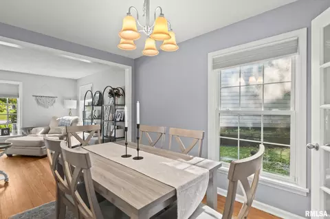 Dining - 14 Mclean Ln, Springfield, IL 62704 photo 1 of 3
