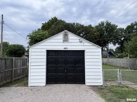 Other - 1113 N Rutledge St, Springfield, IL 62702 photo 2 of 4