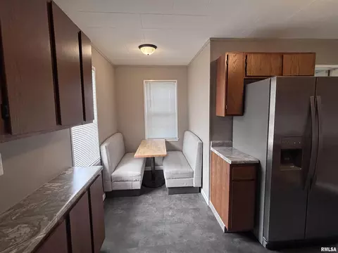 Kitchen - 1113 N Rutledge St, Springfield, IL 62702 photo 1 of 3