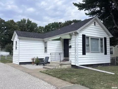 Exterior - 1113 N Rutledge St, Springfield, IL 62702 photo 2 of 3