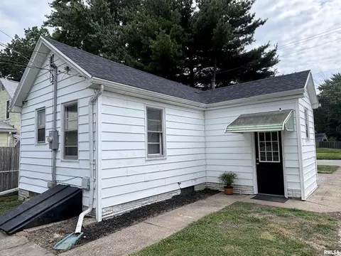 Other - 1113 N Rutledge St, Springfield, IL 62702 photo 3 of 4