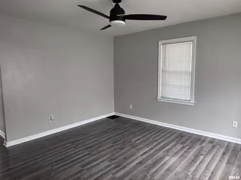 Living - 1113 N Rutledge St, Springfield, IL 62702 photo 1 of 2