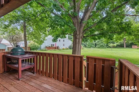 Exterior - 57 Country Pl, Springfield, IL 62703 photo 9 of 10