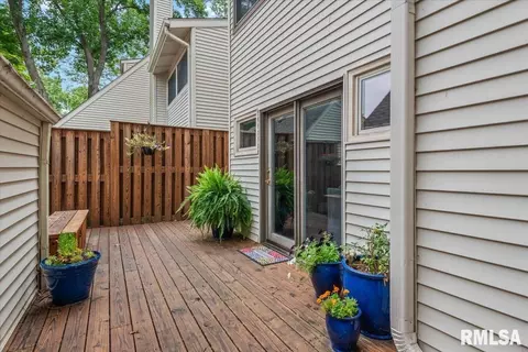Exterior - 57 Country Pl, Springfield, IL 62703 photo 3 of 10