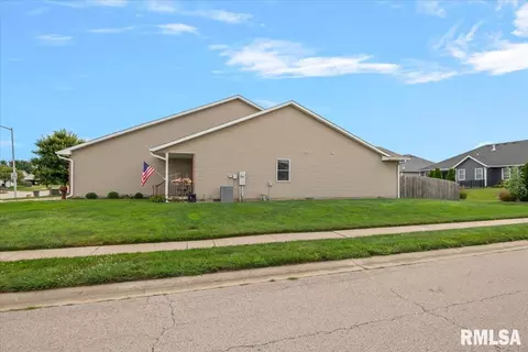 Exterior - 4801 Savoy Dr, Springfield, IL 62711 photo 1 of 4