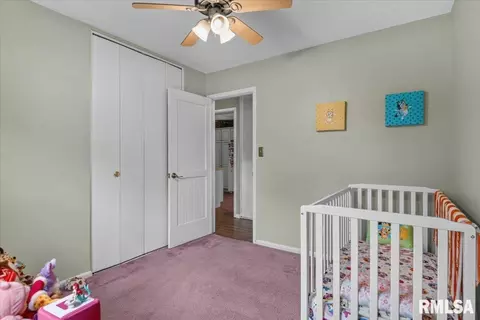 Bedroom - 1527 Fairfield Dr, Springfield, IL 62702 photo 2 of 5