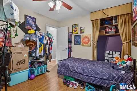 Other - 1527 Fairfield Dr, Springfield, IL 62702 photo 5 of 6