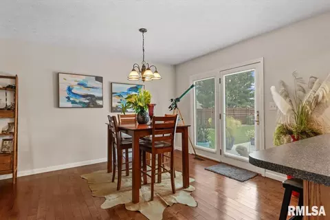 Dining - 5104 Dove Dr, Springfield, IL 62711 photo 3 of 3