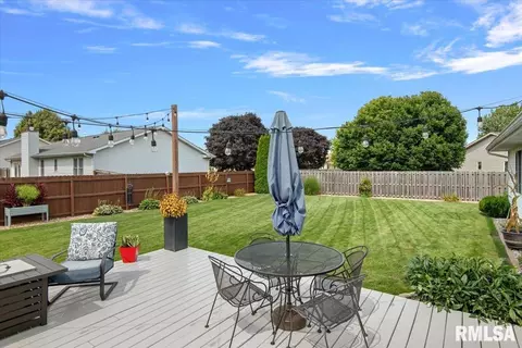 Exterior - 5104 Dove Dr, Springfield, IL 62711 photo 5 of 10