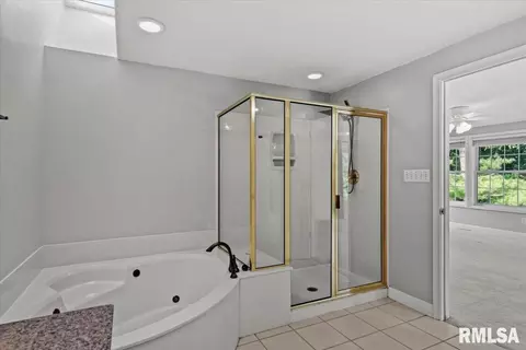 Bath - 1831 Illini Rd, Springfield, IL 62704 photo 1 of 5