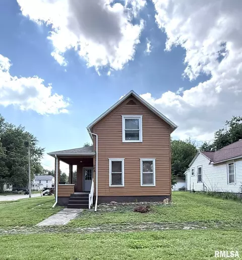 708 S Chambers St, Galesburg, IL 61401