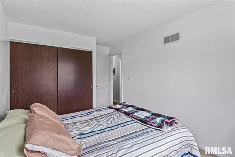 Bedroom - 10 Leeds Dr, Springfield, IL 62702 photo 5 of 5