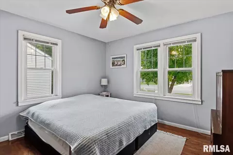 Bedroom - 3312 S Spring St, Springfield, IL 62703 photo 4 of 7
