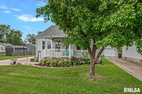 Exterior - 3312 S Spring St, Springfield, IL 62703 photo 1 of 10