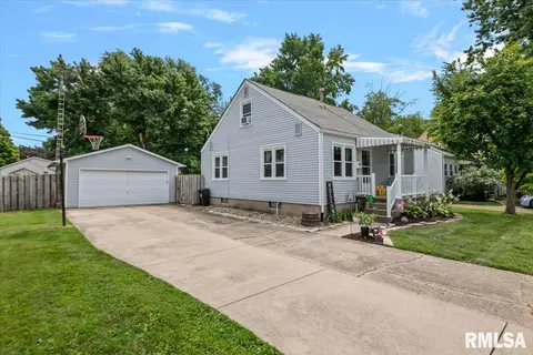 Exterior - 3312 S Spring St, Springfield, IL 62703 photo 2 of 10
