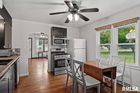 Entry Way - 3312 S Spring St, Springfield, IL 62703 photo 1 of 1