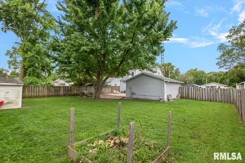 Exterior - 3312 S Spring St, Springfield, IL 62703 photo 6 of 10