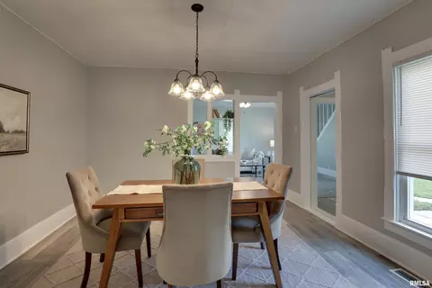 Dining - 109 Sillman St, Payson, IL 62360 photo 2 of 2