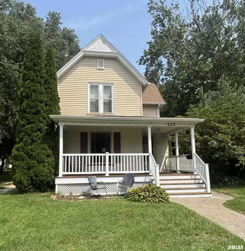 633 E Grove St, Galesburg, IL 61401