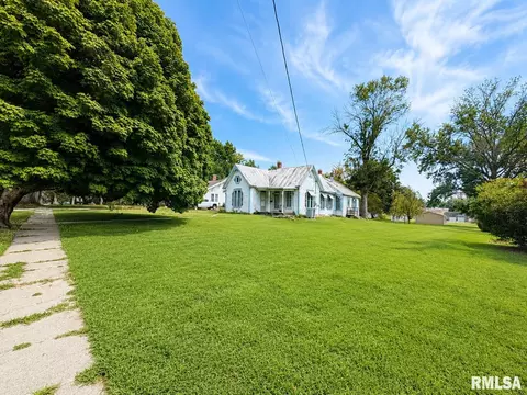 Exterior - 1328 Mortimer St, Barry, IL 62312 photo 2 of 7