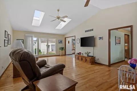 Other - 2508 Hedge Ln, Springfield, IL 62707 photo 4 of 15