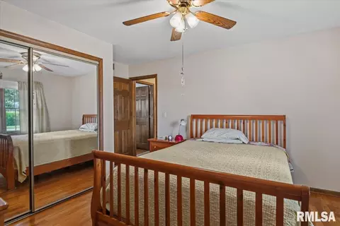 Bedroom - 2508 Hedge Ln, Springfield, IL 62707 photo 6 of 9