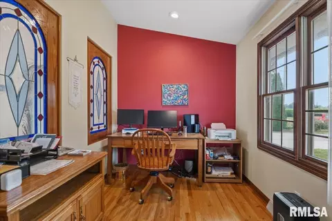 Other - 2508 Hedge Ln, Springfield, IL 62707 photo 3 of 15