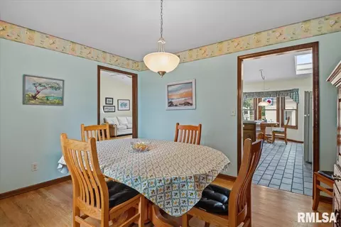 Dining - 2508 Hedge Ln, Springfield, IL 62707 photo 2 of 3