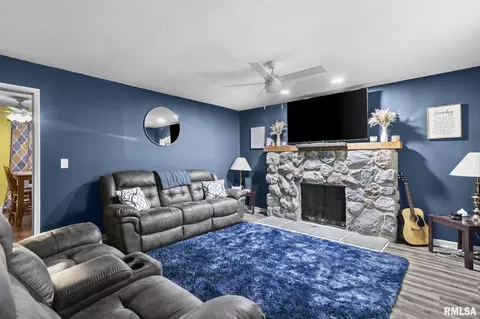 Living - 2810 Piper Rd, Springfield, IL 62707 photo 1 of 1