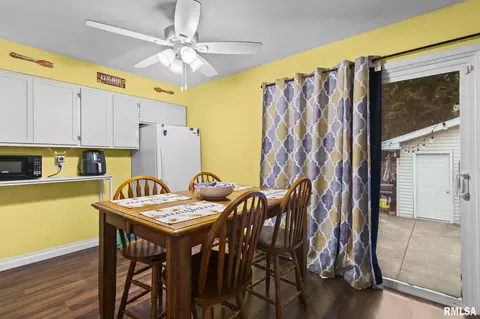 Dining - 2810 Piper Rd, Springfield, IL 62707 photo 1 of 1