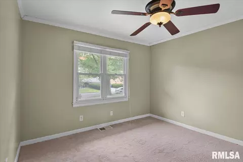 Bedroom - 28 Sunnyside Dr, Springfield, IL 62702 photo 1 of 6