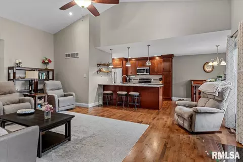 Entry Way - 2706 Buckskin Trl, Springfield, IL 62711 photo 1 of 1