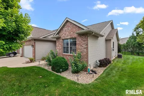 Exterior - 2706 Buckskin Trl, Springfield, IL 62711 photo 3 of 9